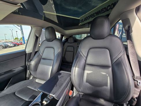 Used 2020 Tesla Model Y Long Range image 27