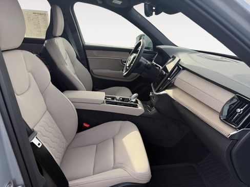 New 2026 Volvo XC90 B6 Plus w/ Protection Package Premier image 15