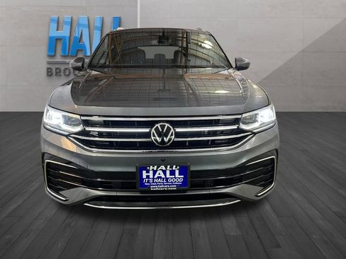 Certified 2023 Volkswagen Tiguan SEL R-Line image 9