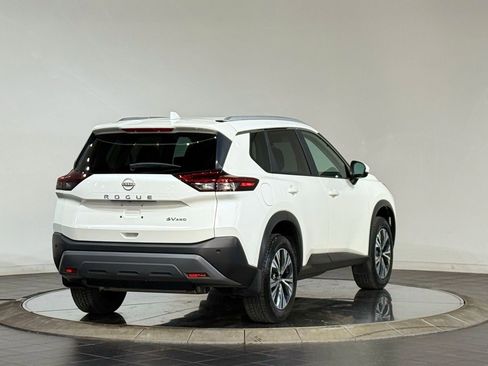 Used 2023 Nissan Rogue SV w/ SV Premium B Package image 10