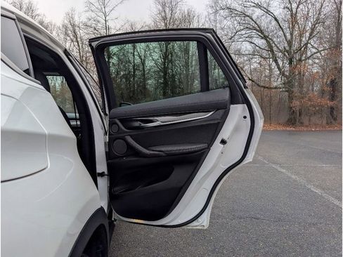 Used 2019 BMW X6 xDrive35i w/ Premium Package AWD/4WD image 11