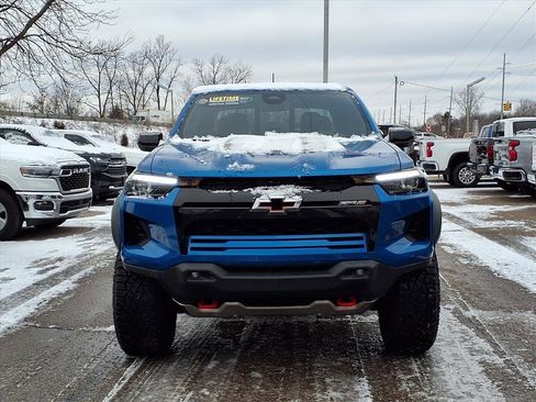 Used 2024 Chevrolet Colorado ZR2 image 2