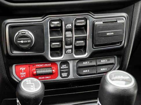 Used 2020 Jeep Gladiator Rubicon image 19