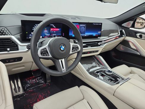 Used 2025 BMW X6 M60i AWD/4WD image 15