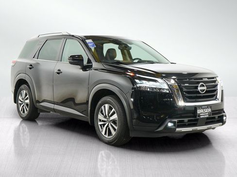 Used 2024 Nissan Pathfinder SL AWD/4WD image 7