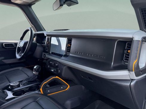 Used 2023 Ford Bronco Badlands image 33