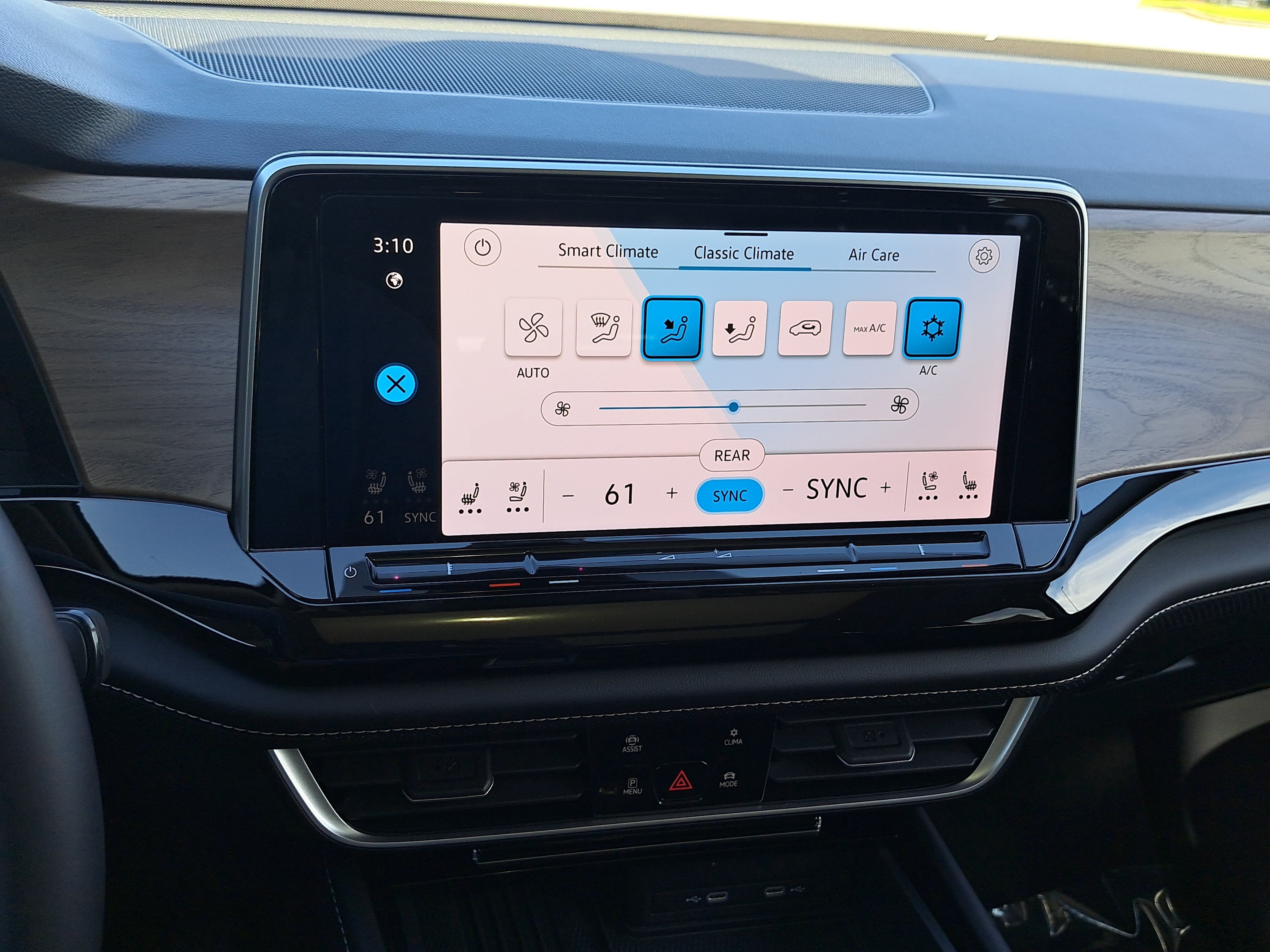 Used 2026 Volkswagen Atlas SE w/ Panoramic Sunroof Package FWD image 23