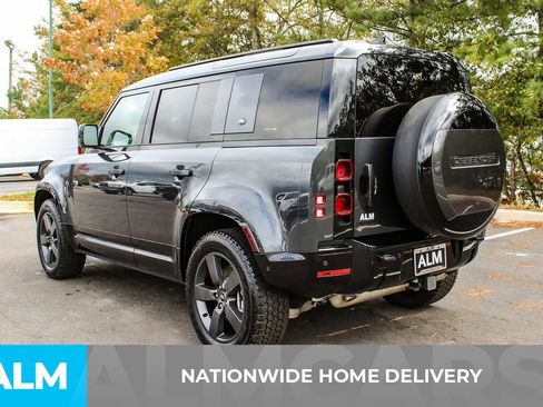 Used 2024 Land Rover Defender 110 X-Dynamic SE AWD/4WD image 5