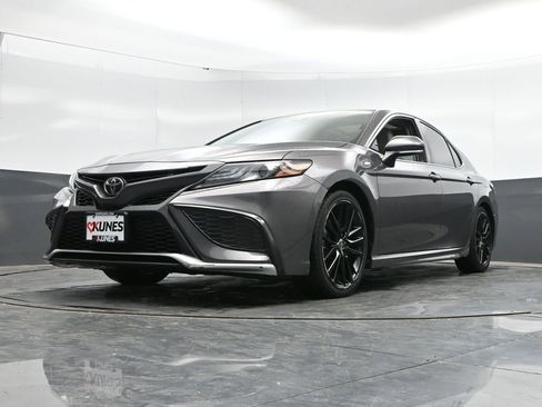 Used 2021 Toyota Camry XSE FWD image 42