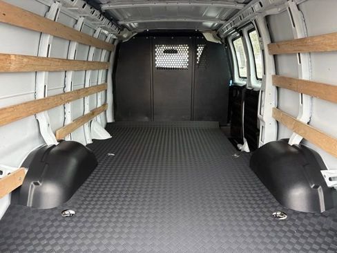 Used 2024 Chevrolet Express 2500 w/ Driver Convenience Package image 8