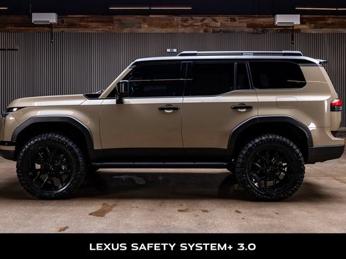 Used 2025 Lexus GX 550 AWD/4WD image 6