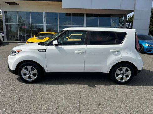 Used 2019 Kia Soul image 2