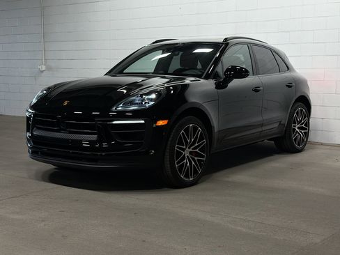 Certified 2026 Porsche Macan S AWD/4WD image 1