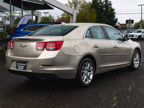Used 2015 Chevrolet Malibu LT w/ Power Convenience Package FWD image 7