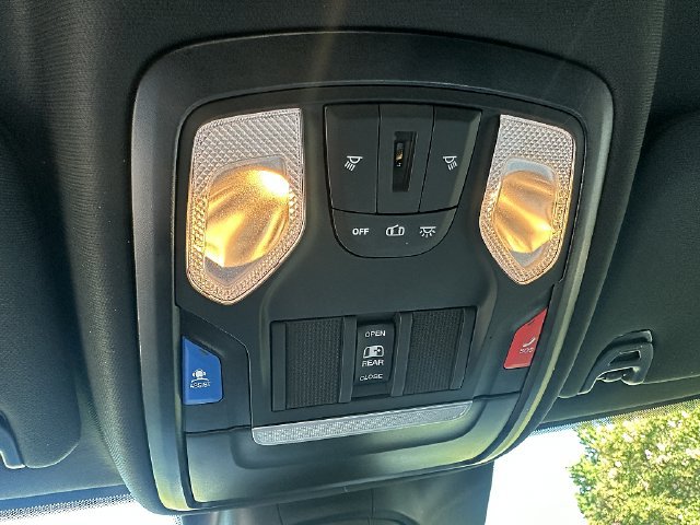 Used 2026 RAM 2500 Big Horn AWD/4WD image 32