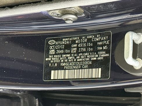 Used 2013 Hyundai Genesis 3.8 RWD image 12