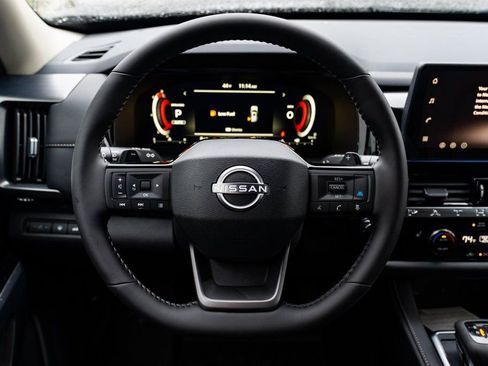 New 2026 Nissan Pathfinder SL image 14