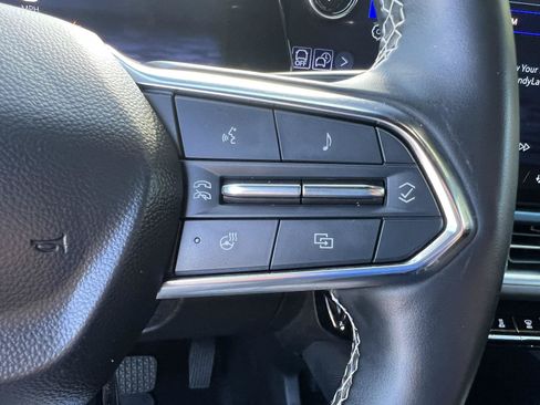Used 2024 Chevrolet Equinox EV LT FWD image 15