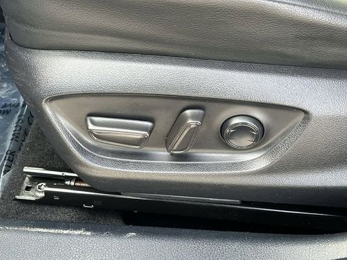 Used 2022 Toyota Camry SE image 22