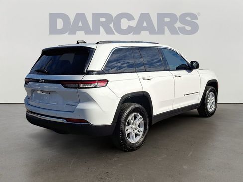 Used 2023 Jeep Grand Cherokee Laredo image 6