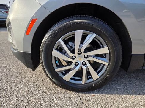 Used 2024 Chevrolet Equinox LT FWD image 11