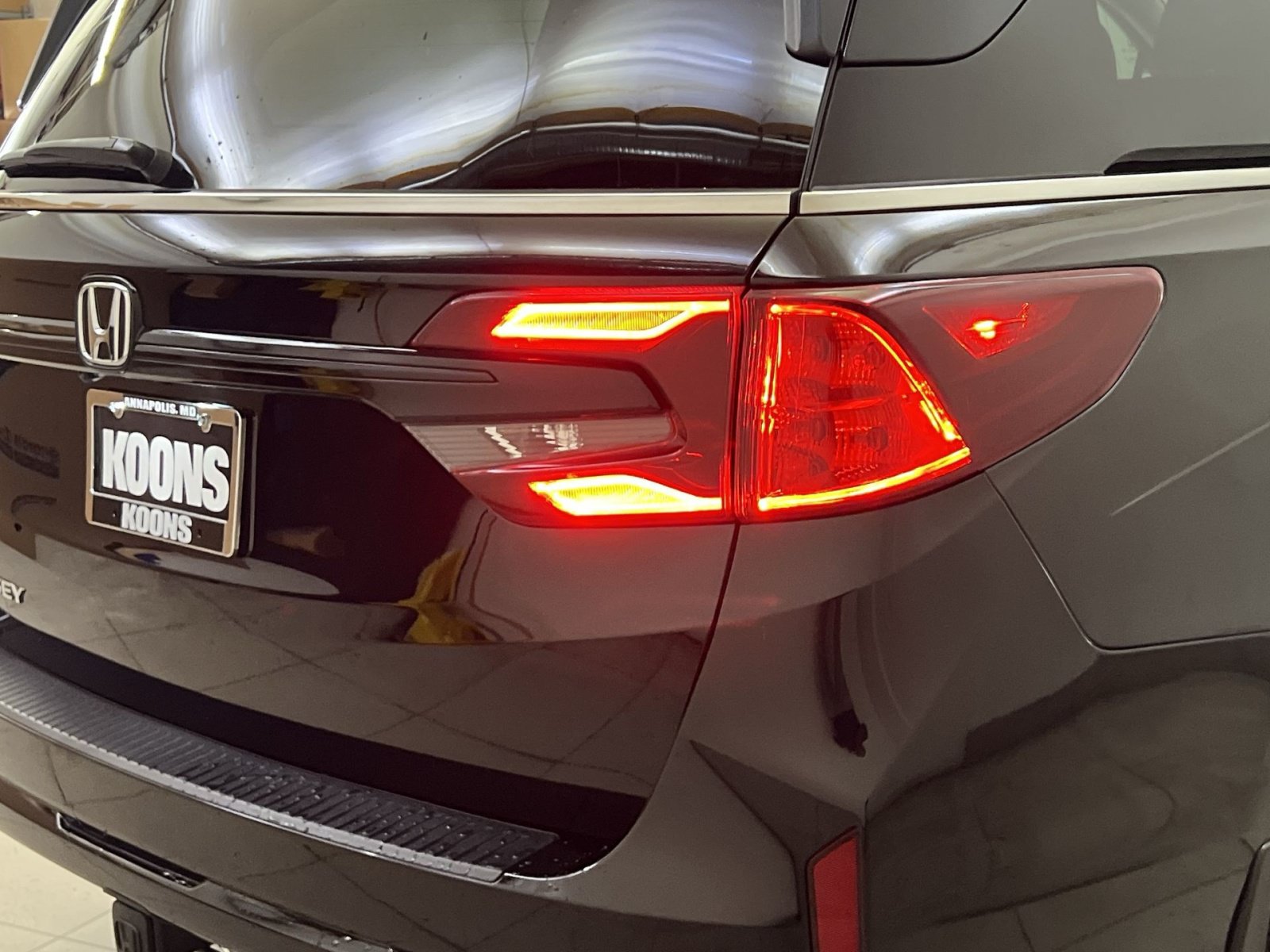 Used 2025 Honda Odyssey EX-L image 30
