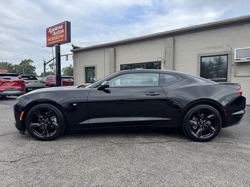 Used 2021 Chevrolet Camaro LT RWD image 5