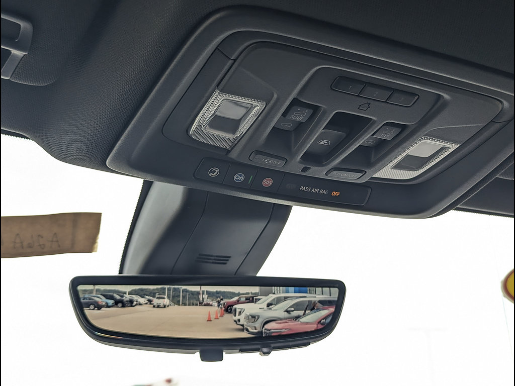 Used 2021 GMC Sierra 1500 AT4 w/ AT4 Premium Package AWD/4WD image 37
