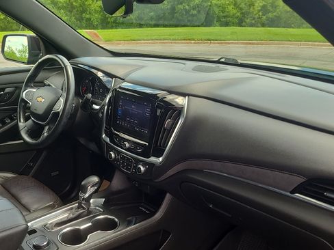 Used 2023 Chevrolet Traverse High Country w/ LPO, Floor Liner Package AWD/4WD image 30