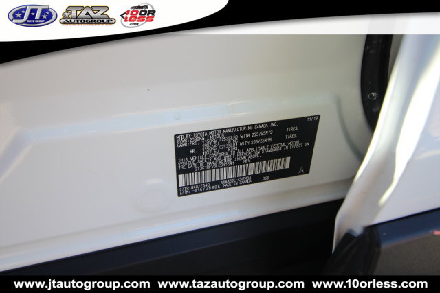 Used 2020 Toyota RAV4 XLE Premium FWD image 20