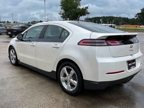 Used 2014 Chevrolet Volt FWD image 5