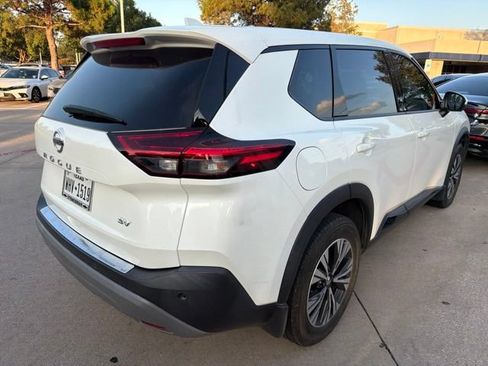 Used 2021 Nissan Rogue SV FWD image 5