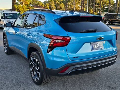 New 2026 Chevrolet Trax RS w/ Sunroof Package FWD image 3