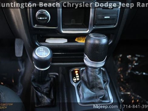 Used 2023 Jeep Wrangler Sport image 15