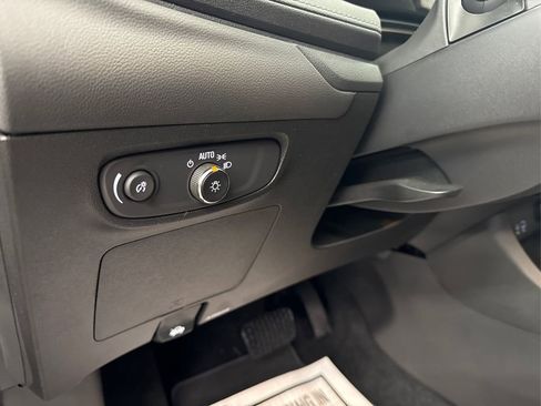 Used 2025 Buick Encore GX Avenir w/ Avenir Technology Package image 38