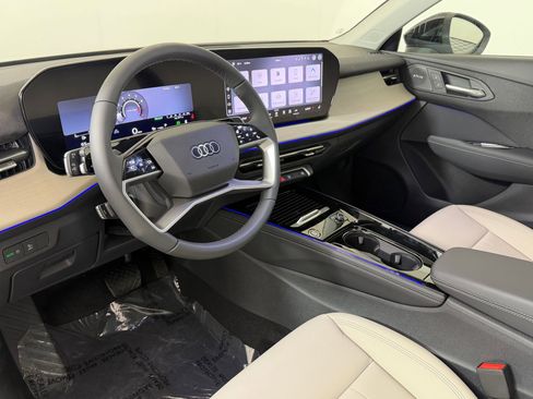 New 2026 Audi Q3 quattro 2.0T AWD/4WD image 4
