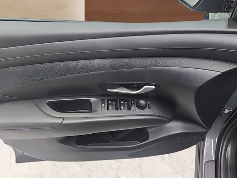 Certified 2025 Hyundai Tucson SEL AWD/4WD image 8