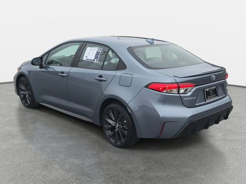 Used 2024 Toyota Corolla SE image 7