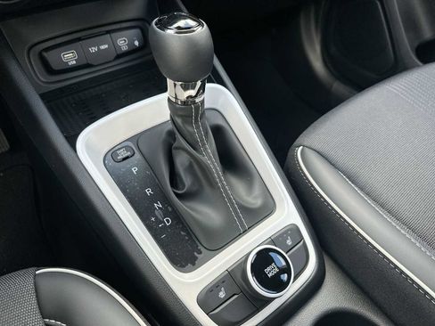 New 2026 Hyundai Venue SEL image 20