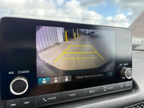 Certified 2024 Honda HR-V Sport image 17