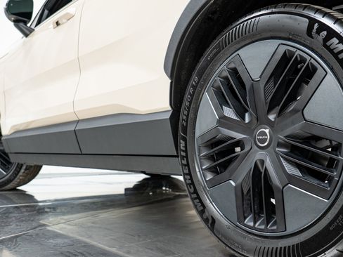 New 2026 Volvo EX30 Cross Country Ultra w/ Protection Package Premier image 34