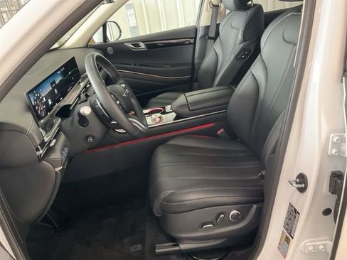Used 2025 Genesis GV80 2.5T Standard image 4