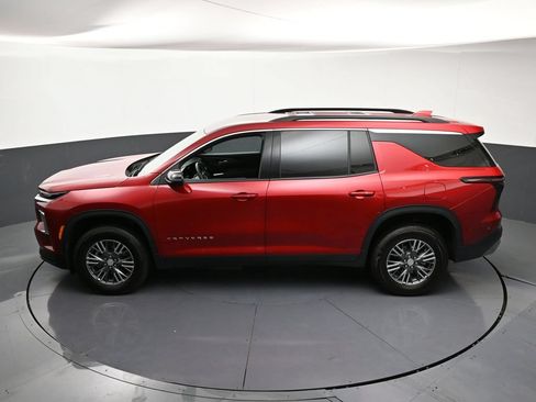 Certified 2026 Chevrolet Traverse LT w/ Driver Confidence Package AWD/4WD image 17