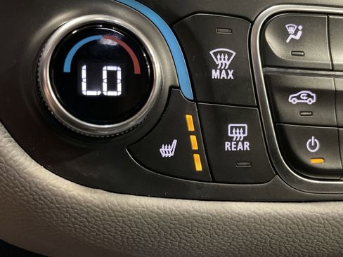 Used 2023 Chevrolet Equinox LT w/ Driver Convenience Package FWD image 21