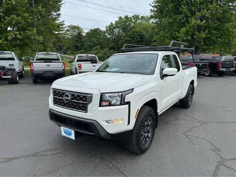 Used 2024 Nissan Frontier SV w/ SV Convenience Package AWD/4WD image 1