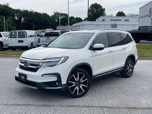 Used 2019 Honda Pilot Touring image 1