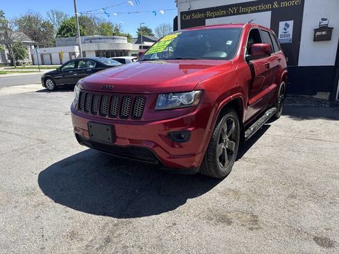 Used 2014 Jeep Grand Cherokee Altitude AWD/4WD image 1
