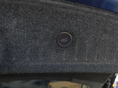 Used 2021 Tesla Model S Plaid AWD/4WD image 33