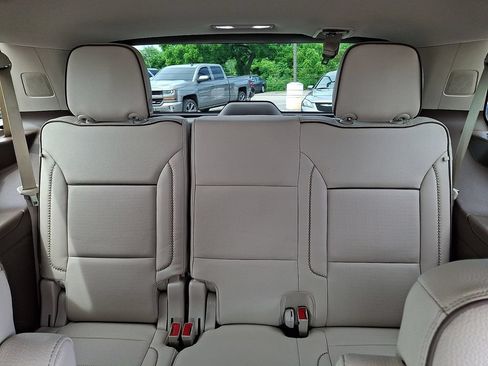 Used 2023 GMC Yukon Denali AWD/4WD image 14
