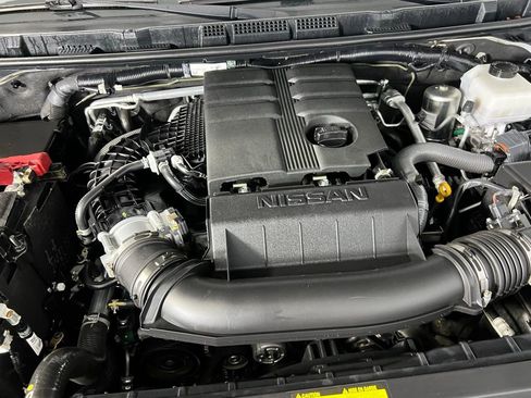 Used 2024 Nissan Frontier Pro-X image 30